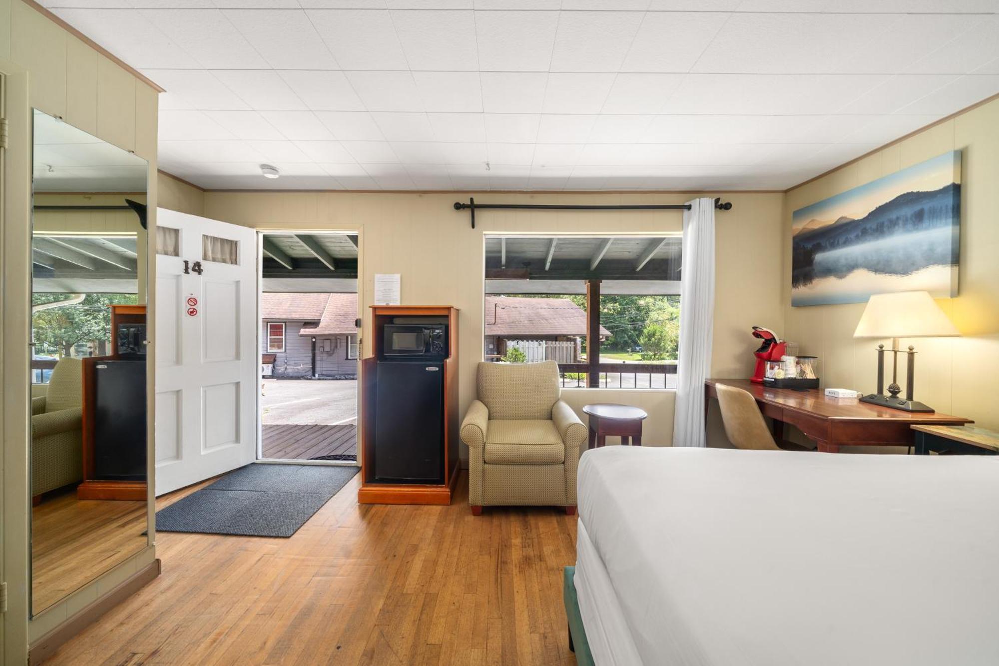 Cedarwood Inn Hendersonville Exteriér fotografie