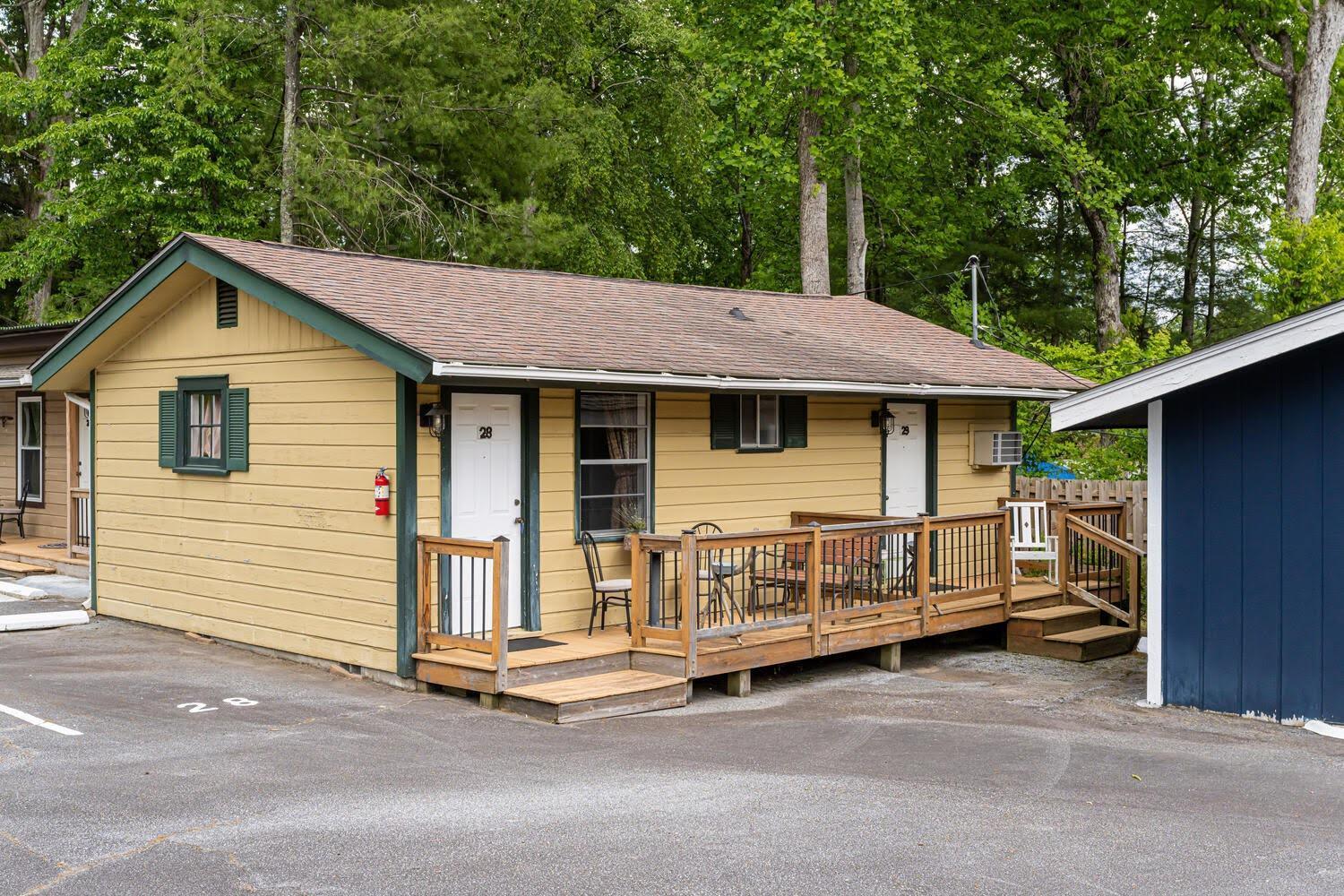 Cedarwood Inn Hendersonville Exteriér fotografie