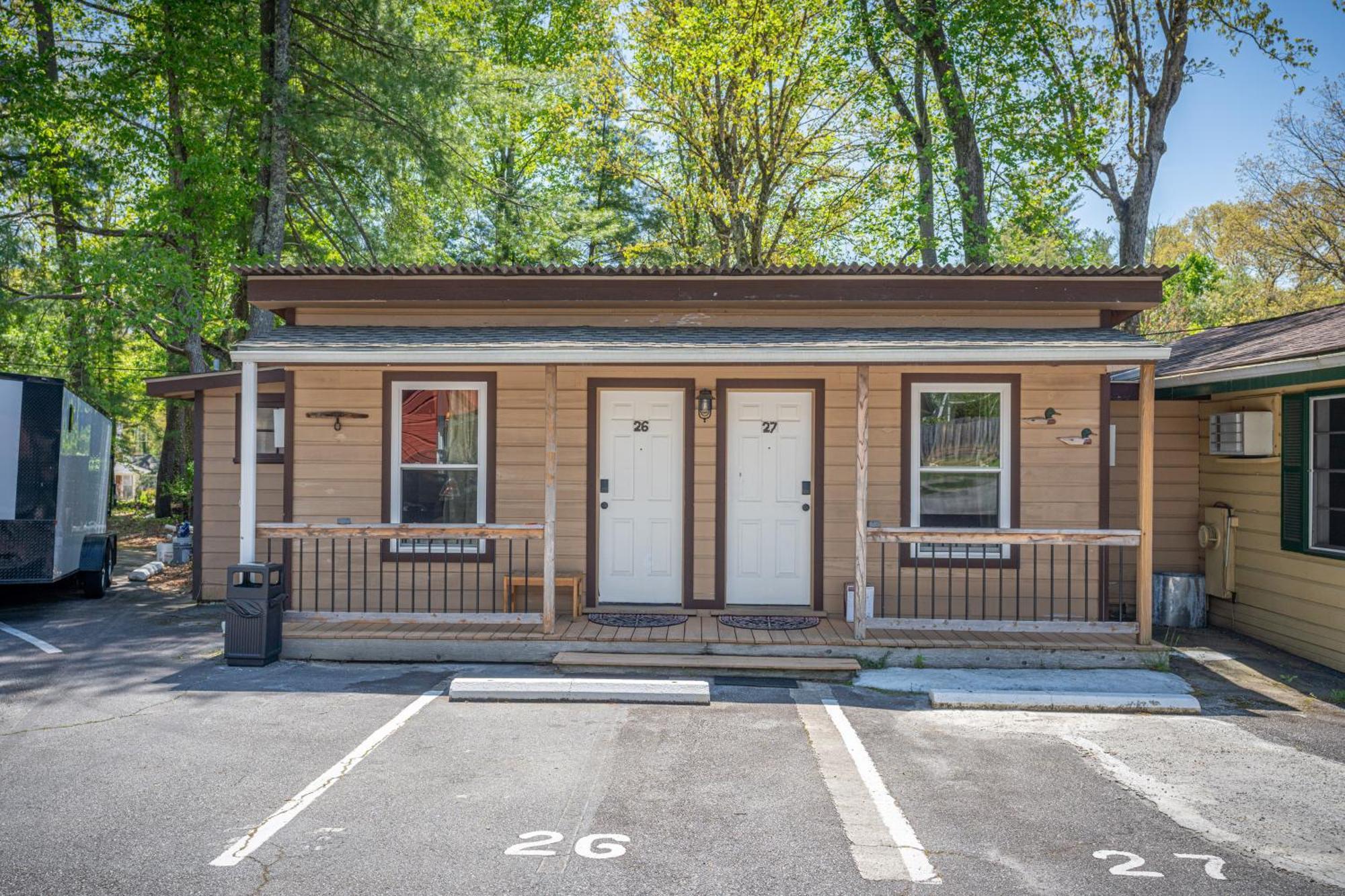 Cedarwood Inn Hendersonville Exteriér fotografie