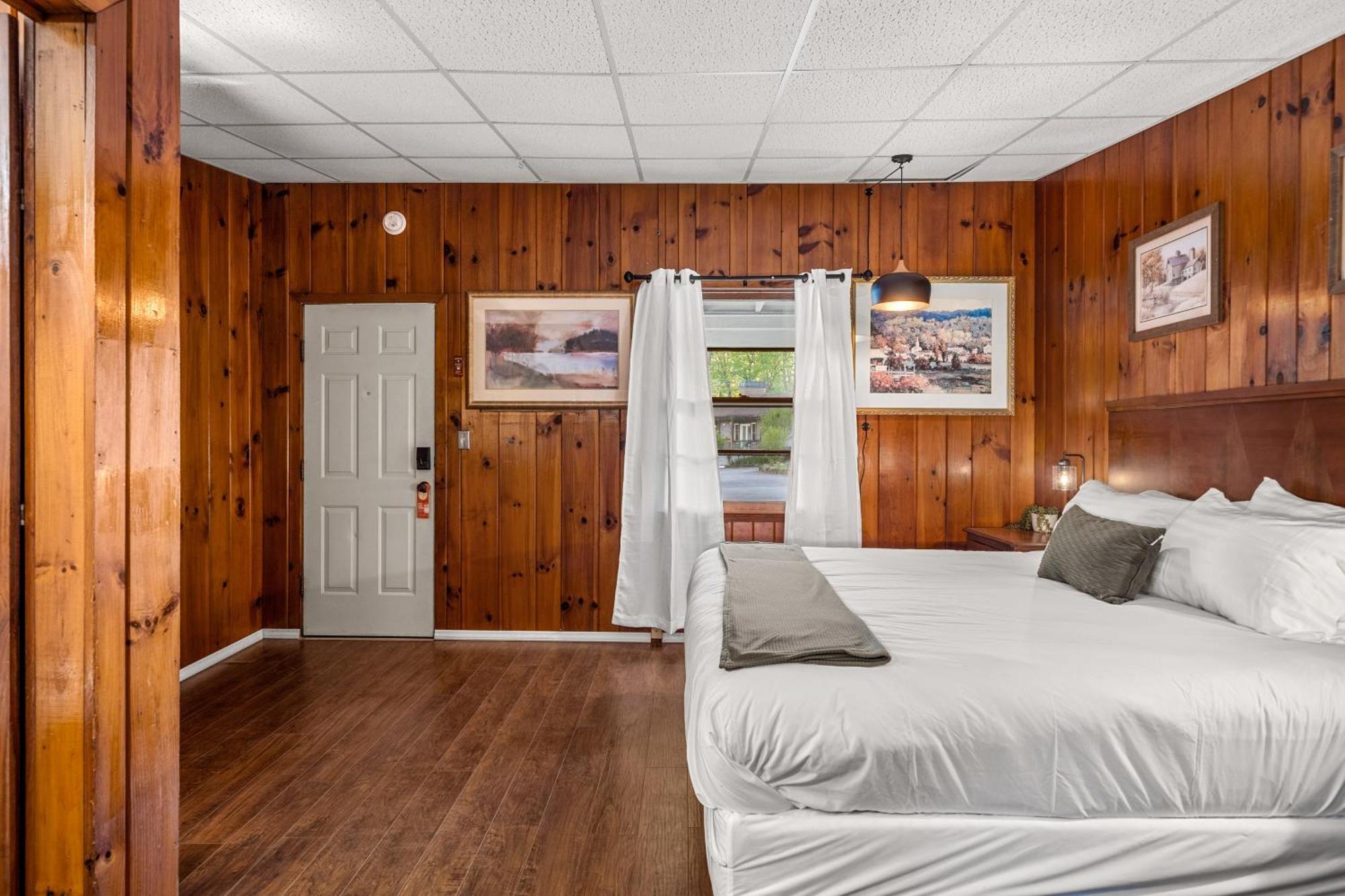 Cedarwood Inn Hendersonville Exteriér fotografie